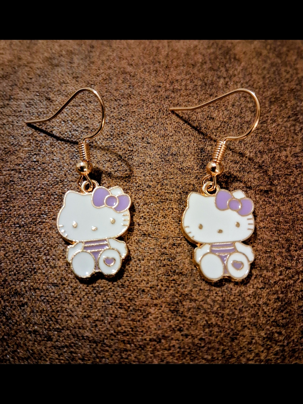 Hello Kitty Style Enamel Dangle Earrings in White and Lavender
